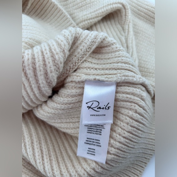 NWT $268 Rails esme Cardigan sweater in Ivory size M Removable Faux Fur Collar - Picture 14 of 16